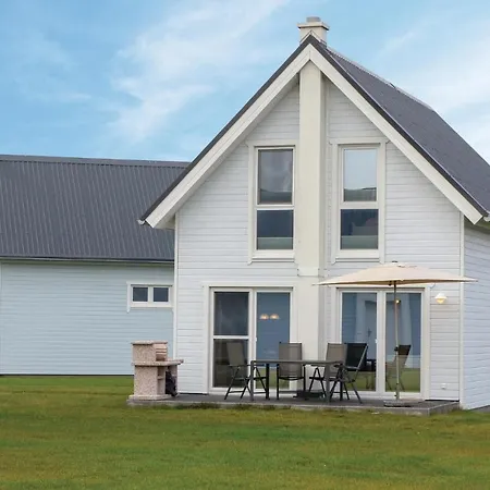 2 Bedroom Awesome In Ostseeresort