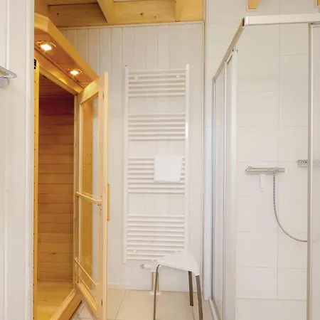 2 Bedroom Awesome In Ostseeresort Hébergement de vacances *