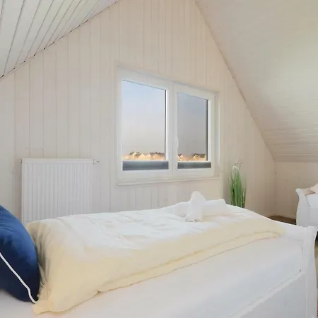 2 Bedroom Awesome In Ostseeresort Hébergement de vacances *